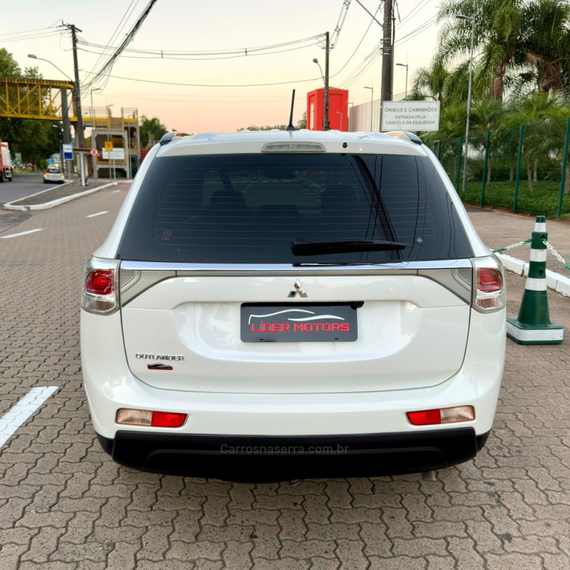 OUTLANDER 2.0 16V GASOLINA 4P AUTOMÁTICO - 2015 - ESTâNCIA VELHA