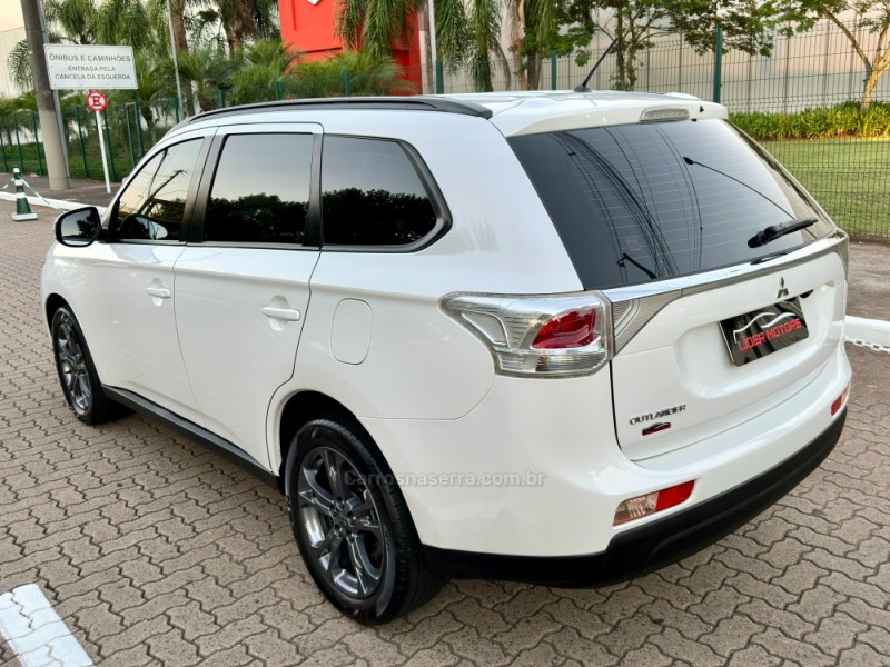 OUTLANDER 2.0 16V GASOLINA 4P AUTOMÁTICO - 2015 - ESTâNCIA VELHA