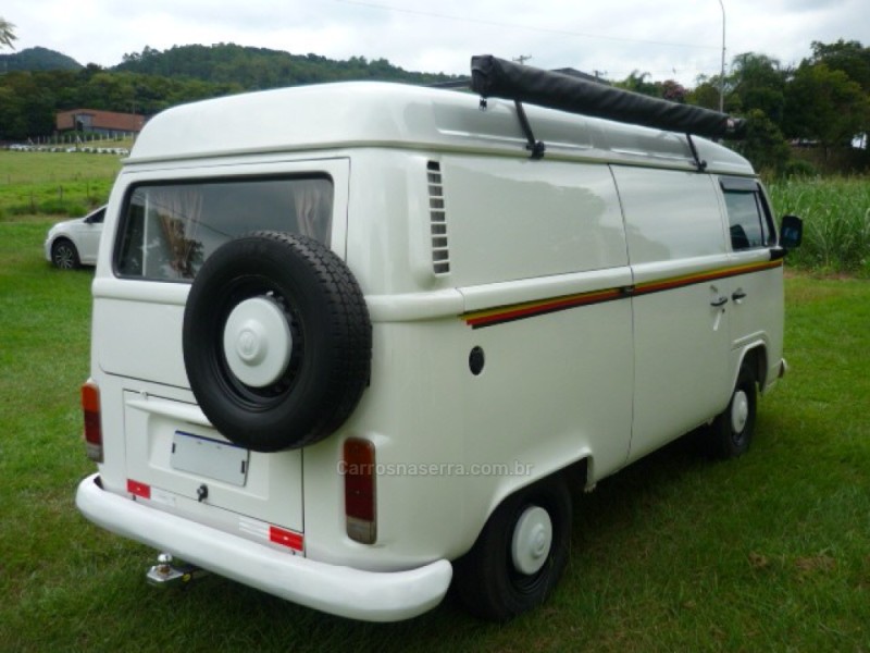 KOMBI 1.6 FURGÃO 8V GASOLINA 3P MANUAL - 2005 - ARROIO DO MEIO