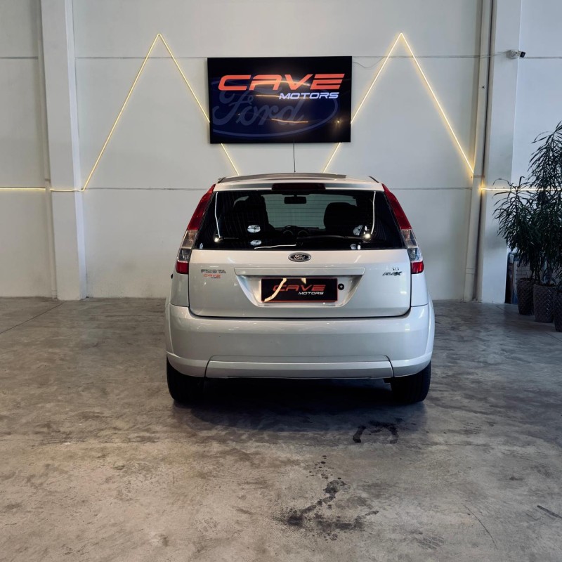 FIESTA 1.6 MPI CLASS HATCH 8V FLEX 4P MANUAL - 2008 - CAXIAS DO SUL