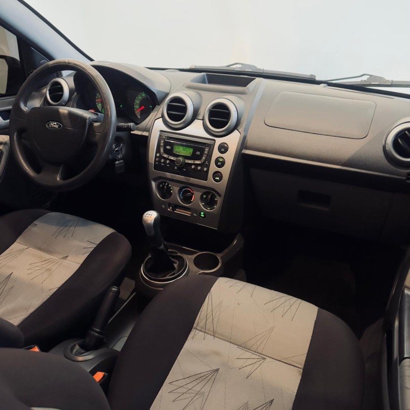 FIESTA 1.6 MPI CLASS HATCH 8V FLEX 4P MANUAL - 2008 - CAXIAS DO SUL