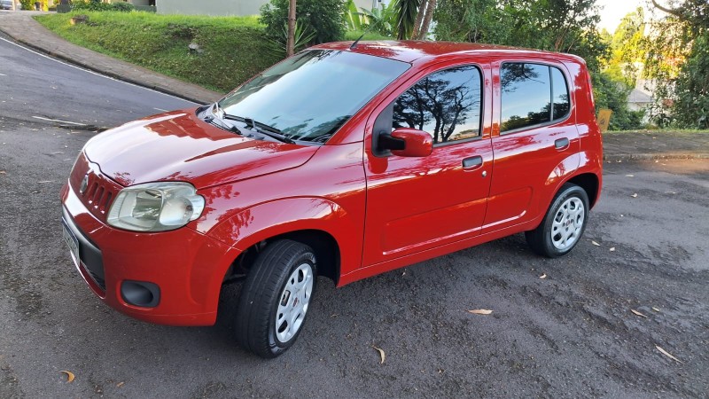 UNO 1.0 VIVACE 8V FLEX 4P MANUAL - 2013 - CAXIAS DO SUL