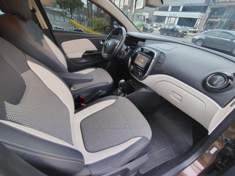 CAPTUR 1.6 16V FLEX INTENSE AUTOMÁTICO - 2018 - CAXIAS DO SUL
