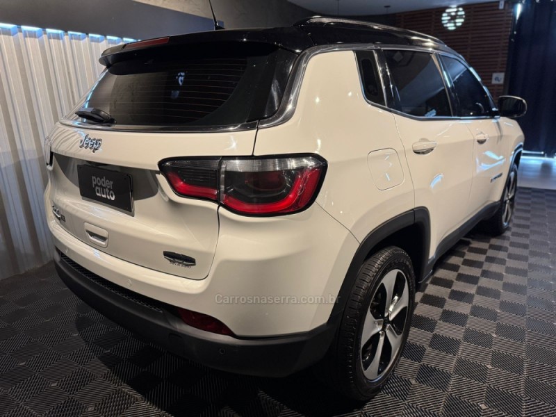 COMPASS 2.0 16V DIESEL LONGITUDE 4X4 AUTOMÁTICO - 2017 - FARROUPILHA