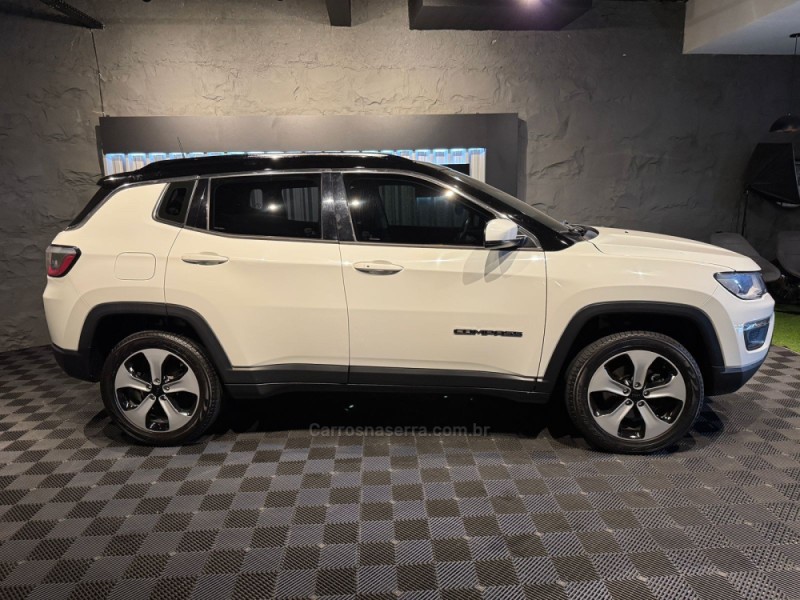 COMPASS 2.0 16V DIESEL LONGITUDE 4X4 AUTOMÁTICO - 2017 - FARROUPILHA