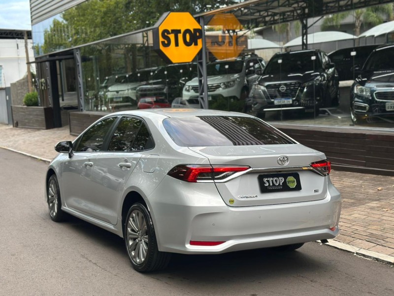 COROLLA 2.0 XEI 16V FLEX 4P AUTOMÁTICO - 2023 - DOIS IRMãOS