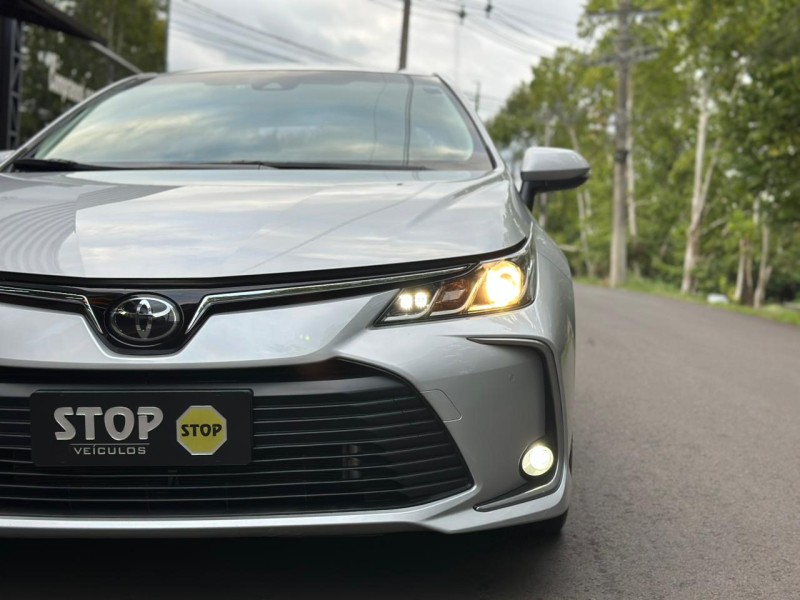 COROLLA 2.0 XEI 16V FLEX 4P AUTOMÁTICO - 2023 - DOIS IRMãOS