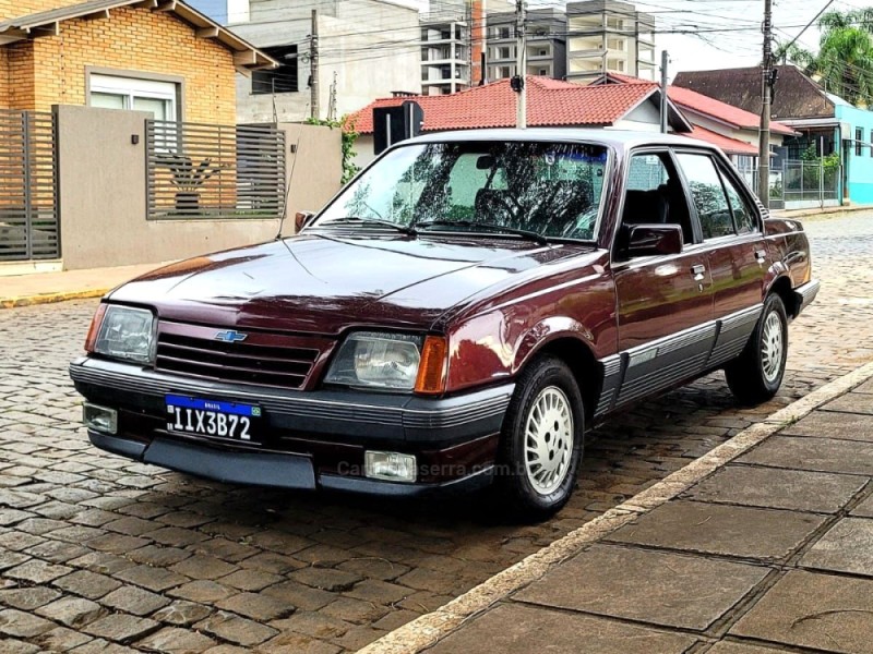 MONZA 2.0 MPFI CLASSIC SE 8V GASOLINA 4P MANUAL - 1990 - VACARIA