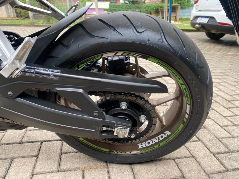 CB 650R E-CLUTCH - 2023 - CANELA