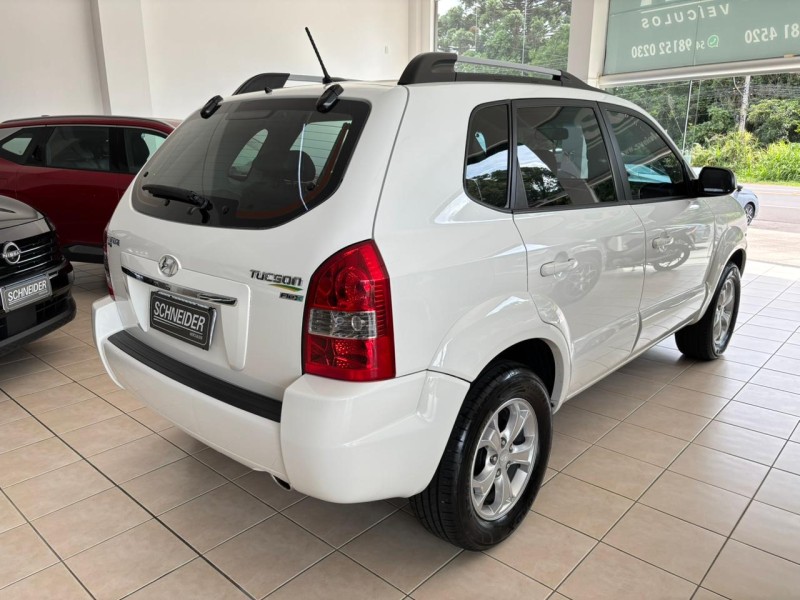 TUCSON 2.0 MPFI GLS 16V 143CV 2WD FLEX 4P AUTOMÁTICO - 2017 - NOVA PETRóPOLIS
