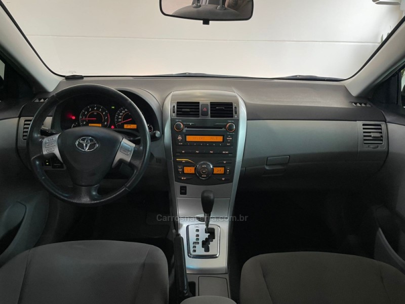 COROLLA 1.8 GLI 16V FLEX 4P AUTOMÁTICO - 2013 - CAXIAS DO SUL