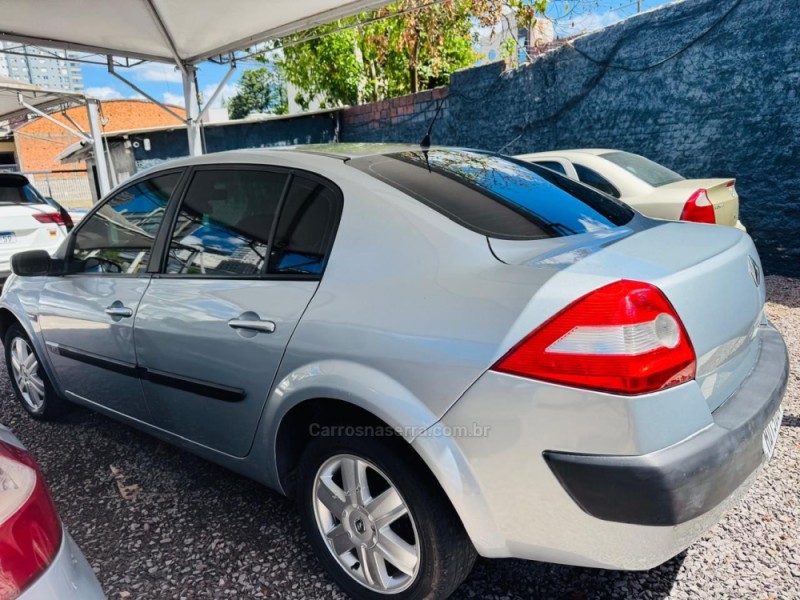 MÉGANE 1.6 DYNAMIQUE 16V FLEX 4P MANUAL - 2008 - CAXIAS DO SUL
