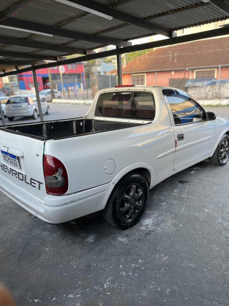 CORSA 1.6 MPFI RODEIO CS PICK-UP 8V GASOLINA 2P MANUAL - 2001 - CAXIAS DO SUL