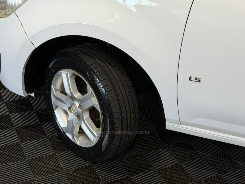 MONTANA 1.4 MPFI LS CS 8V FLEX 2P MANUAL - 2011 - VACARIA