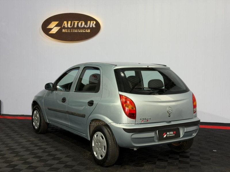 CELTA 1.0 MPFI SPIRIT 8V FLEX 4P MANUAL - 2006 - VACARIA