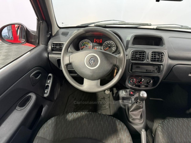 CLIO 1.0 16V FLEX 4P MANUAL - 2015 - VACARIA