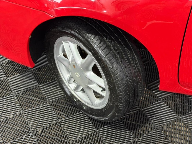 CLIO 1.0 16V FLEX 4P MANUAL - 2015 - VACARIA