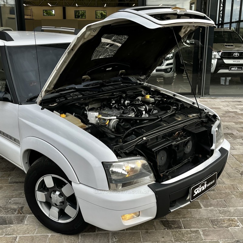 S10 2.8 EXECUTIVE 4X4 CD 12V TURBO ELECTRONIC INTERCOOLER DIESEL 4P MANUAL - 2011 - VACARIA