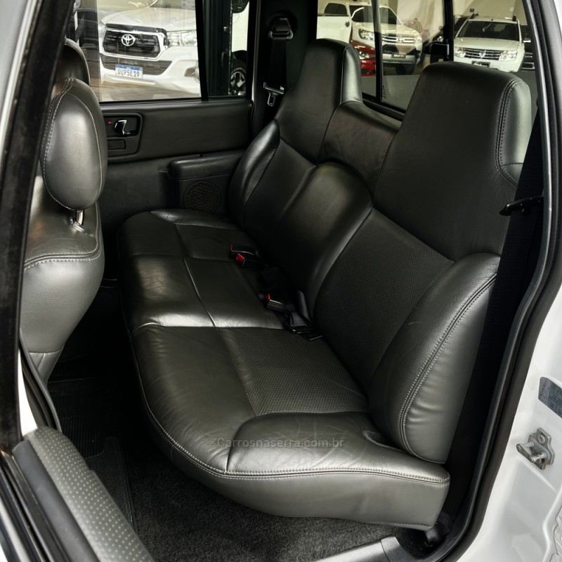 S10 2.8 EXECUTIVE 4X4 CD 12V TURBO ELECTRONIC INTERCOOLER DIESEL 4P MANUAL - 2011 - VACARIA