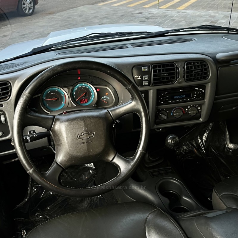 S10 2.8 EXECUTIVE 4X4 CD 12V TURBO ELECTRONIC INTERCOOLER DIESEL 4P MANUAL - 2011 - VACARIA