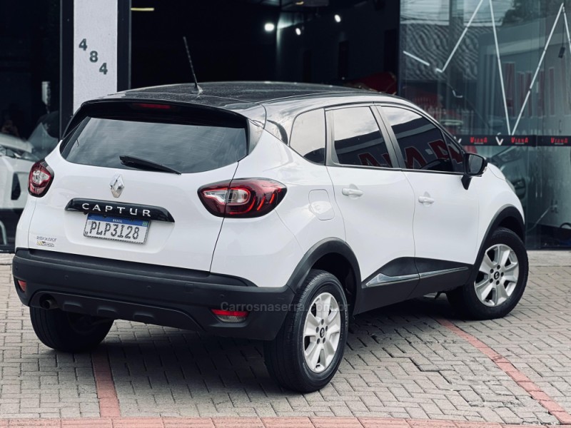 CAPTUR 1.6 LIFE 16V FLEX 4P AUTOMÁTICO - 2019 - SAPUCAIA DO SUL