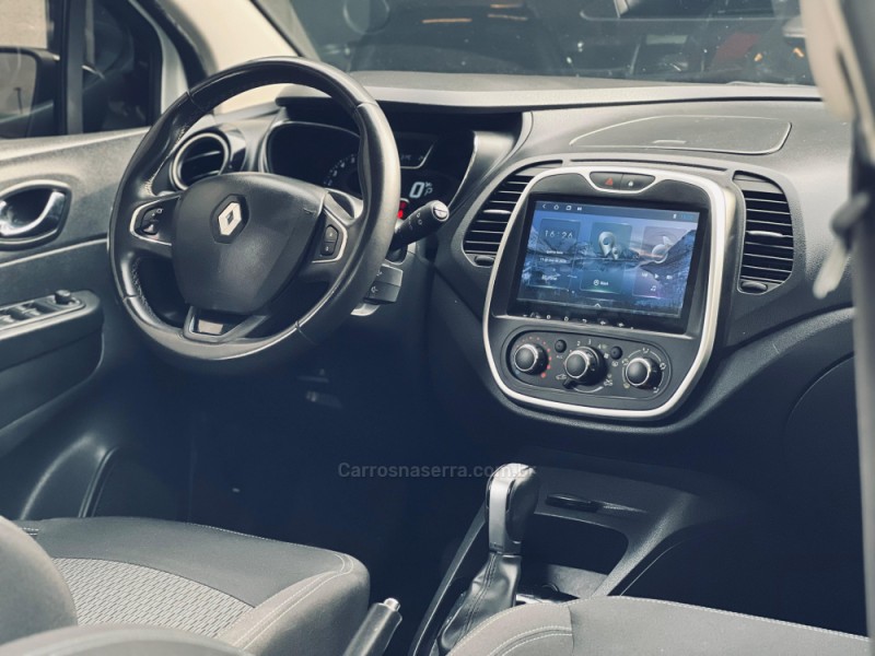 CAPTUR 1.6 LIFE 16V FLEX 4P AUTOMÁTICO - 2019 - SAPUCAIA DO SUL