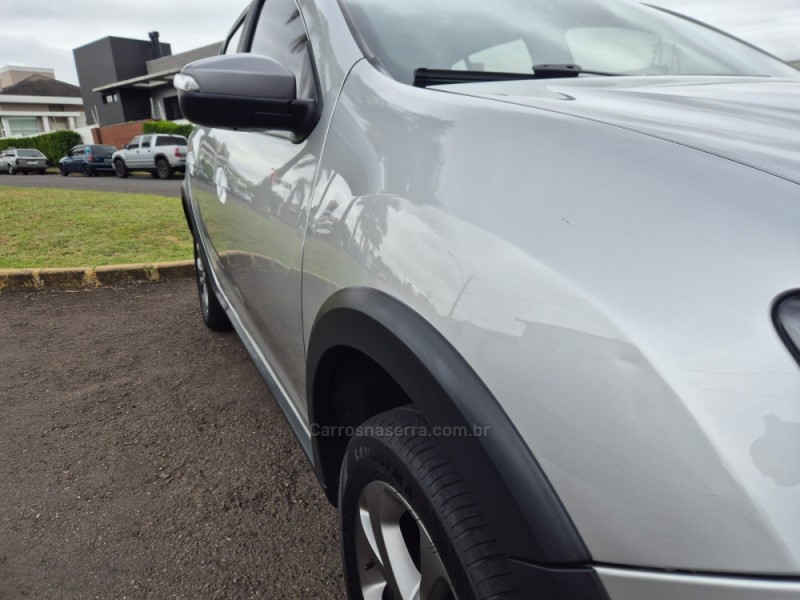 SANDERO 1.6 STEPWAY RIP CURL 8V FLEX 4P MANUAL - 2016 - SãO LEOPOLDO