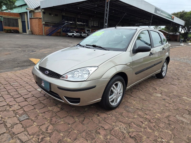 FOCUS 1.6 8V GASOLINA 4P MANUAL - 2008 - VENâNCIO AIRES
