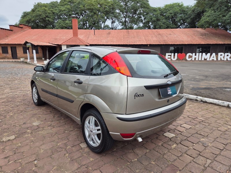 FOCUS 1.6 8V GASOLINA 4P MANUAL - 2008 - VENâNCIO AIRES