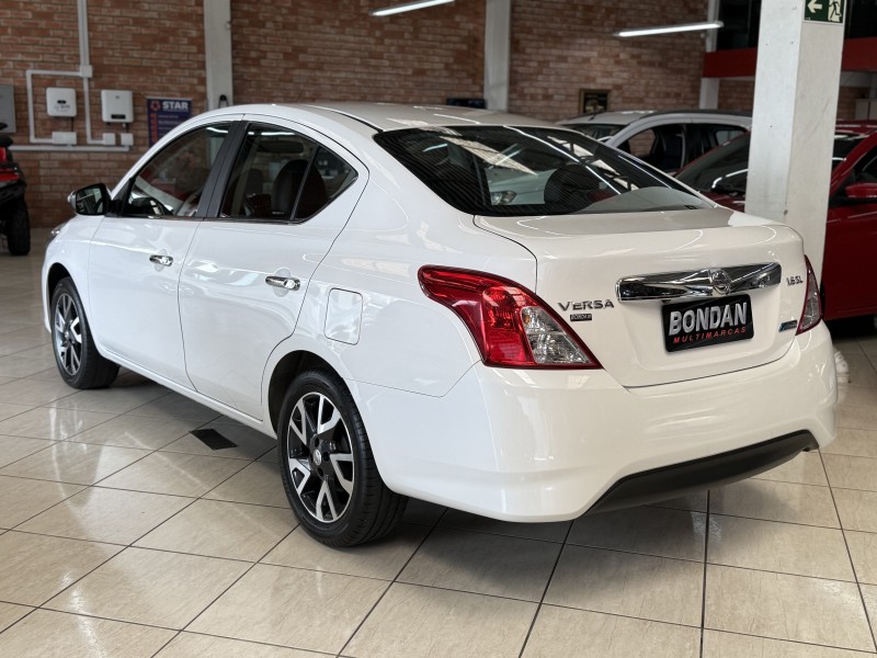 VERSA 1.6 16V FLEX SL 4P XTRONIC - 2017 - FARROUPILHA