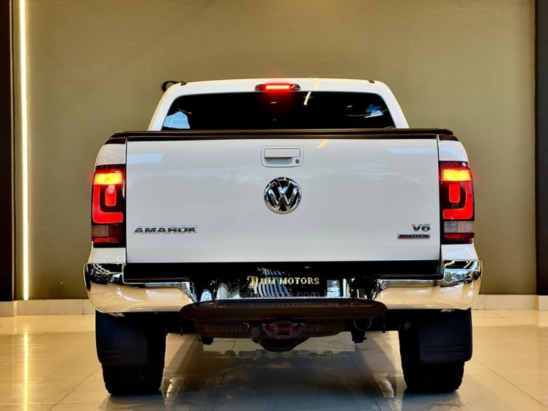 AMAROK 3.0 V6 TDI HIGHLINE CD DIESEL 4MOTION AUTOMÁTICO - 2023 - CAXIAS DO SUL