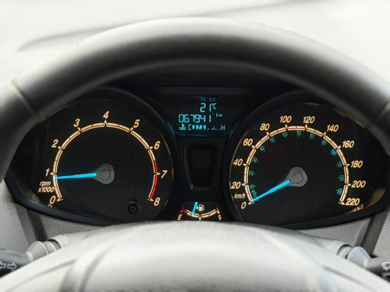 FIESTA 1.5 SE HATCH 16V FLEX 4P MANUAL - 2014 - LAGOA VERMELHA