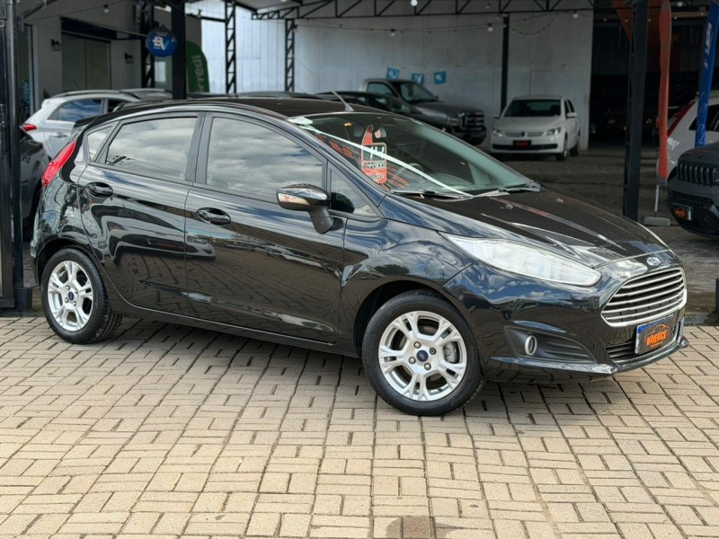 FIESTA 1.5 SE HATCH 16V FLEX 4P MANUAL - 2014 - LAGOA VERMELHA