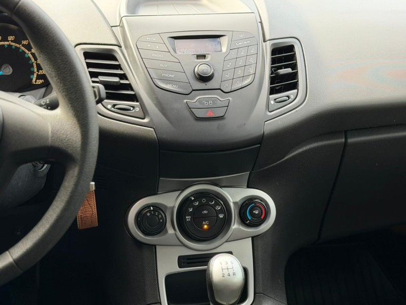 FIESTA 1.5 SE HATCH 16V FLEX 4P MANUAL - 2014 - LAGOA VERMELHA