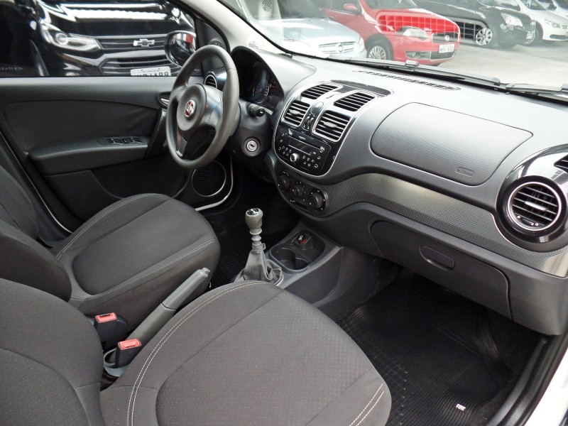 GRAND SIENA 1.4 MPI ATTRACTIVE 8V FLEX 4P MANUAL - 2014 - CAXIAS DO SUL