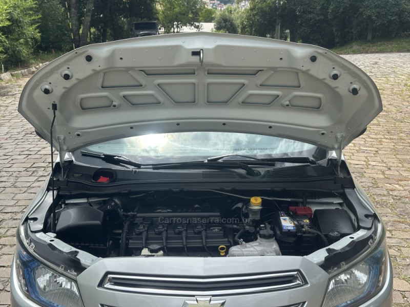 ONIX 1.4 MPFI LTZ 8V FLEX 4P MANUAL - 2013 - NOVA PRATA