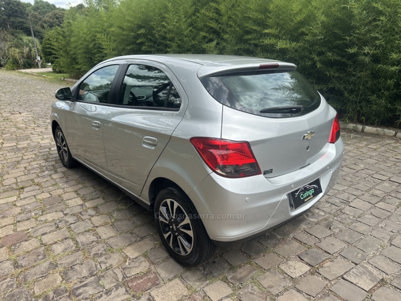 ONIX 1.4 MPFI LTZ 8V FLEX 4P MANUAL - 2013 - NOVA PRATA