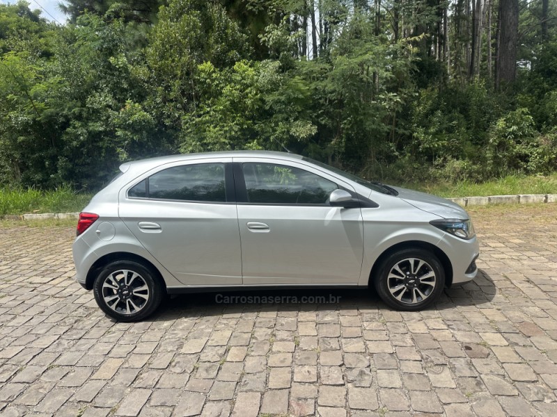 ONIX 1.4 MPFI LTZ 8V FLEX 4P MANUAL - 2013 - NOVA PRATA