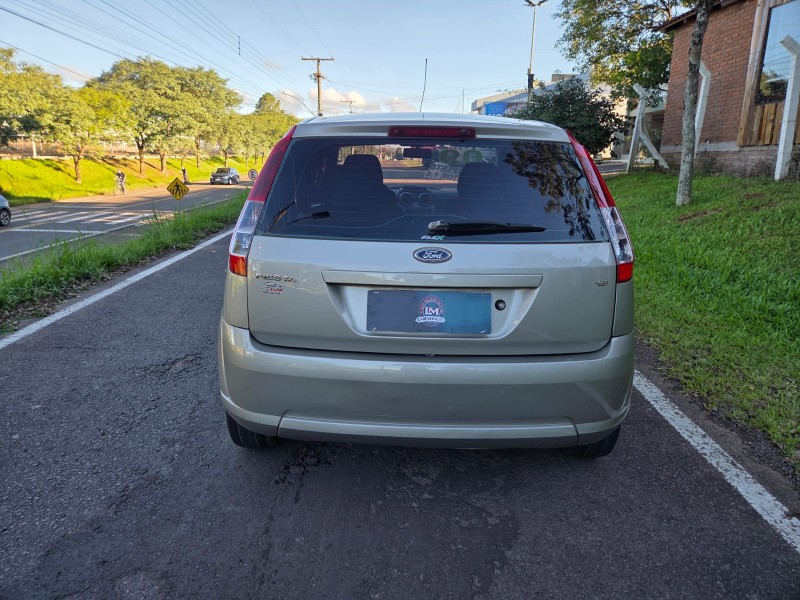 FIESTA 1.6 MPI CLASS HATCH 8V FLEX 4P MANUAL - 2009 - VENâNCIO AIRES