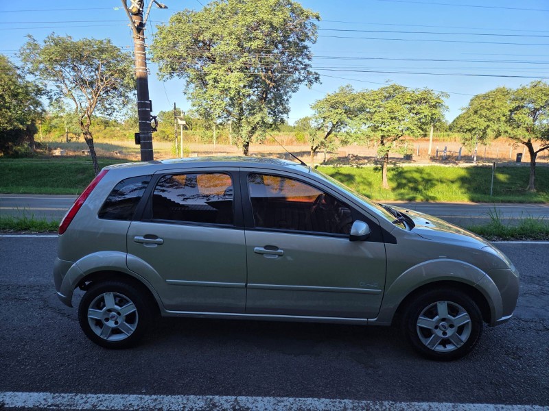 FIESTA 1.6 MPI CLASS HATCH 8V FLEX 4P MANUAL - 2009 - VENâNCIO AIRES