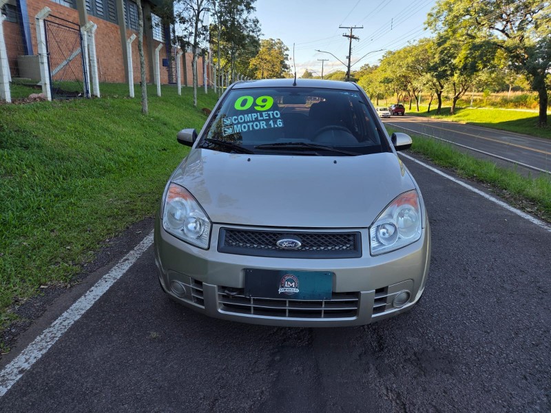 FIESTA 1.6 MPI CLASS HATCH 8V FLEX 4P MANUAL - 2009 - VENâNCIO AIRES
