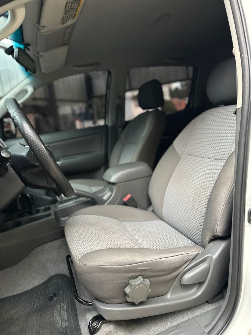 HILUX 3.0 SR 4X4 CD 16V TURBO INTERCOOLER DIESEL 4P AUTOMÁTICO - 2015 - PASSO FUNDO