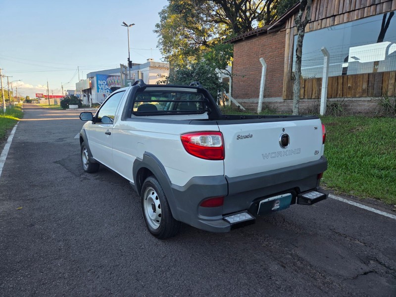 STRADA 1.4 MPI WORKING CS 8V FLEX 2P MANUAL - 2014 - VENâNCIO AIRES