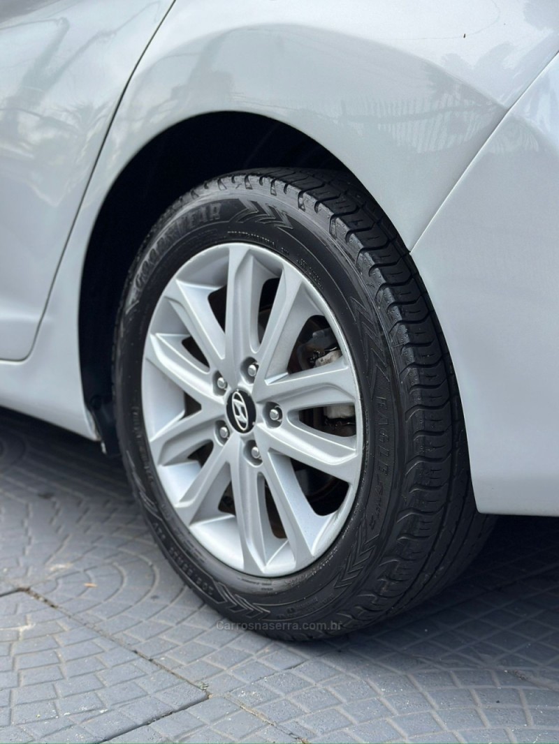 ELANTRA 2.0 GLS 16V FLEX 4P AUTOMÁTICO - 2015 - PASSO FUNDO