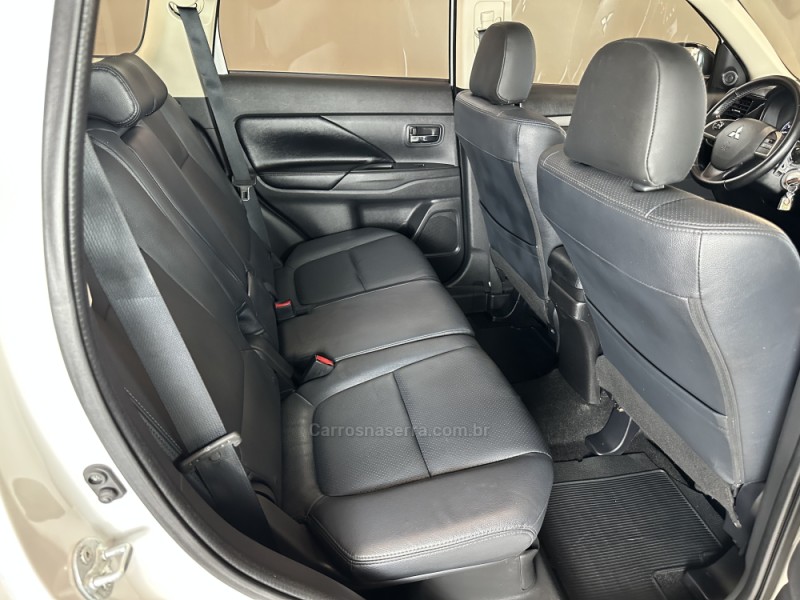 OUTLANDER 2.0 16V GASOLINA 4P AUTOMÁTICO - 2015 - SAPIRANGA