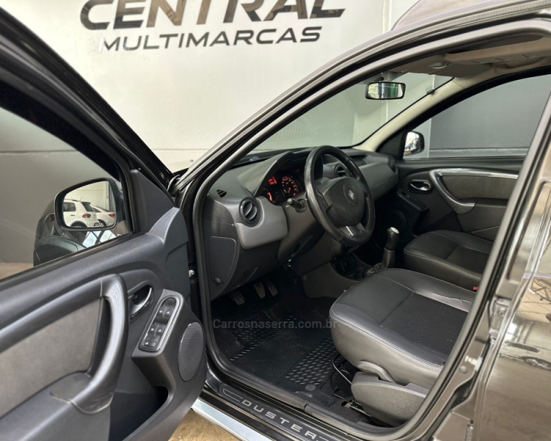 DUSTER 1.6 DYNAMIQUE 4X2 16V FLEX 4P MANUAL - 2013 - VACARIA