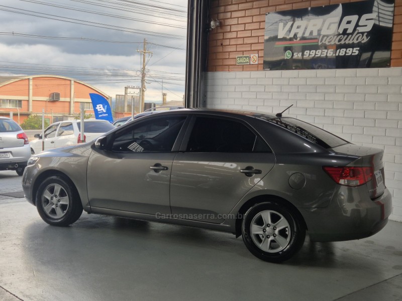 CERATO 1.6 EX2 SEDAN 16V GASOLINA 4P MANUAL - 2011 - CAXIAS DO SUL
