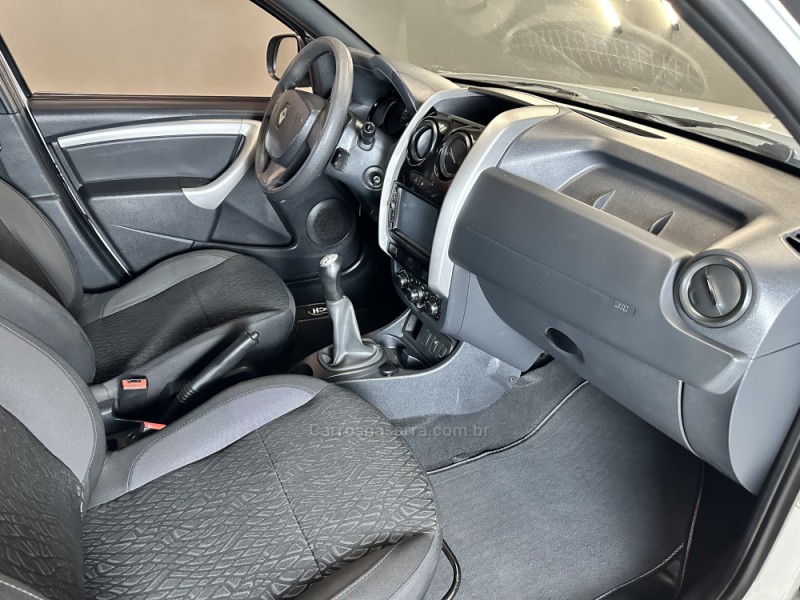 OROCH 1.6 16V EXPRESS FLEX 4P MANUAL - 2016 - SAPIRANGA