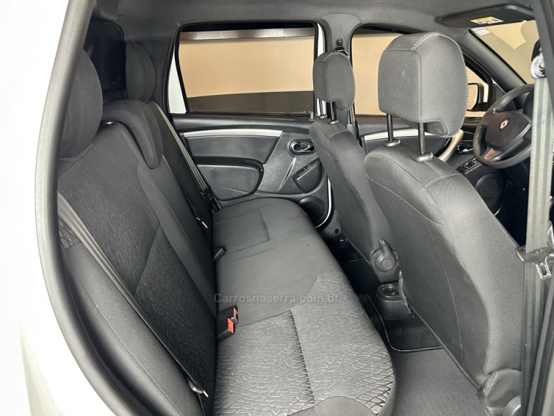 OROCH 1.6 16V EXPRESS FLEX 4P MANUAL - 2016 - SAPIRANGA