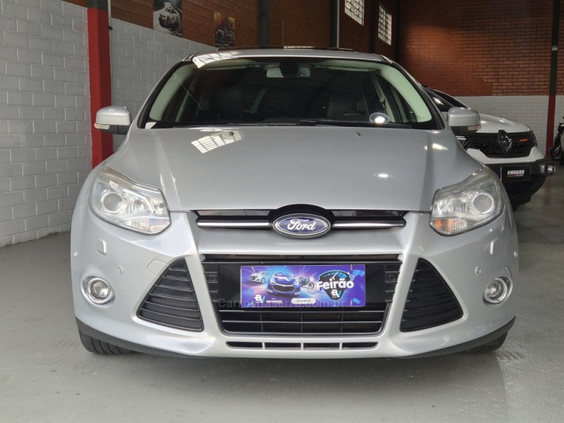 FOCUS 2.0 TITANIUM PLUS 16V FLEX 4P AUTOMÁTICO - 2015 - CAXIAS DO SUL